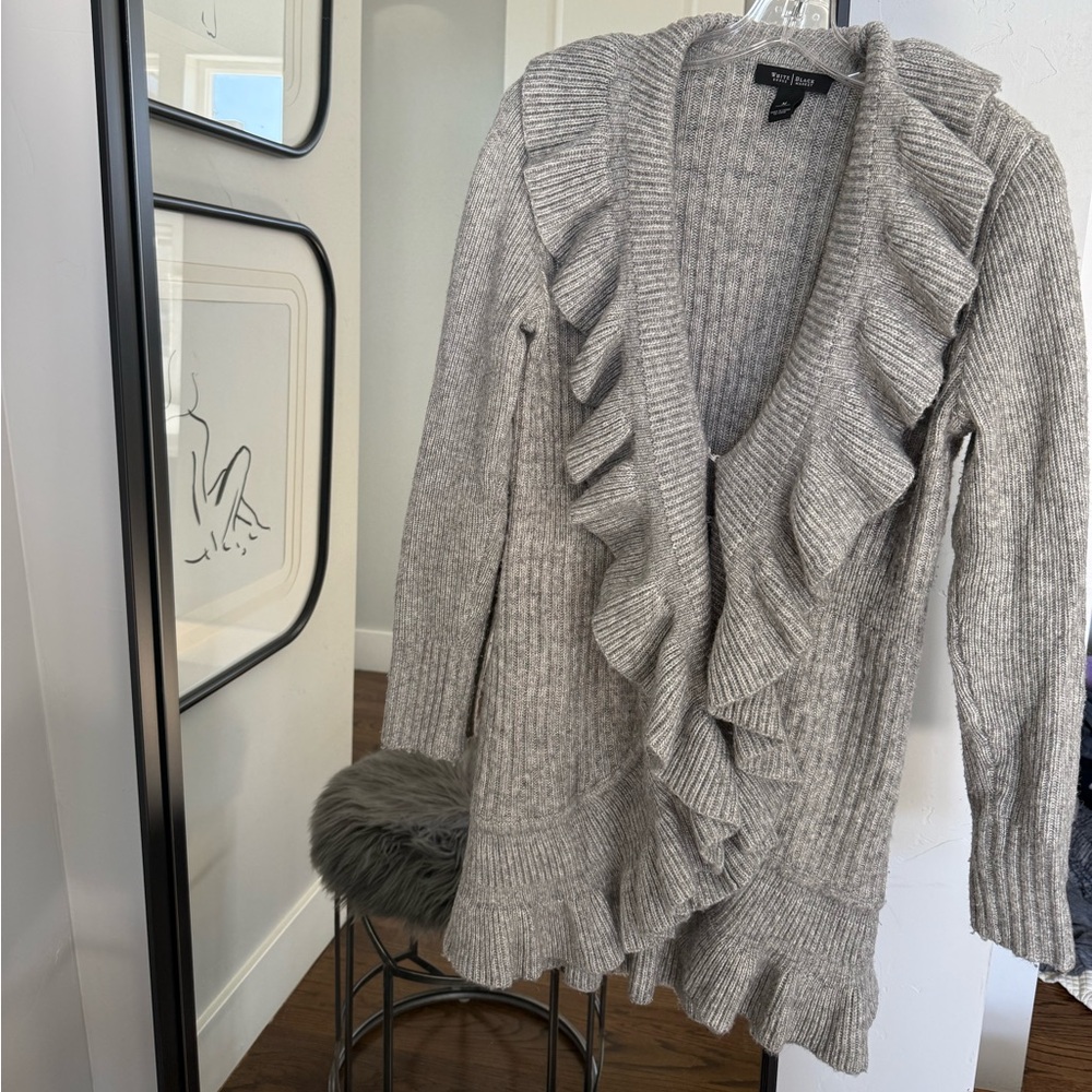 White House Black Market Grey Sweater size Medium and excellent condition